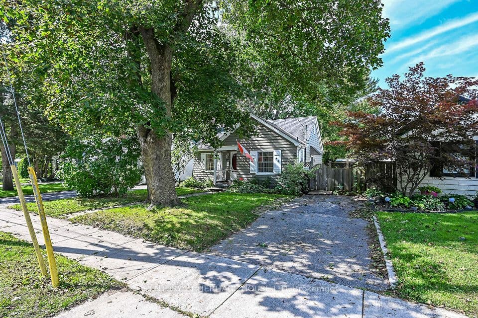 39 Balmoral Avenue, London East, ON N5Y 2K9 – photo 2