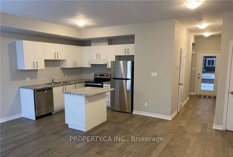 154 Broadway Lane, Welland, ON L3C 0J6 – photo 2