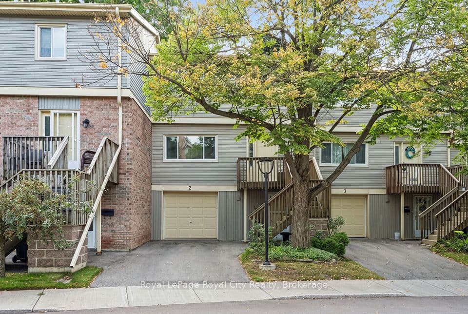 30 Green Valley Drive 2, Kitchener, ON N2P 1G8 – main photo