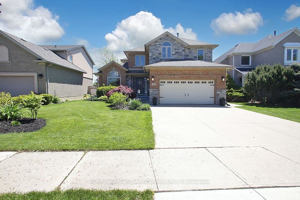 3 Riviera Ridge, Hamilton, ON L8E 5E5 – main photo