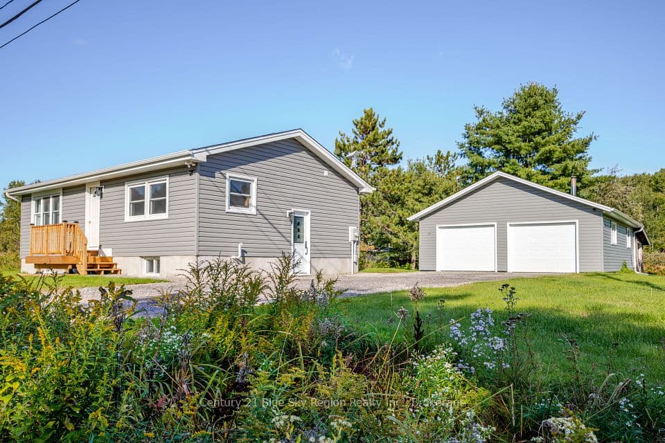 334 MacPherson Drive, East Ferris, ON P0H 1K0 – main photo