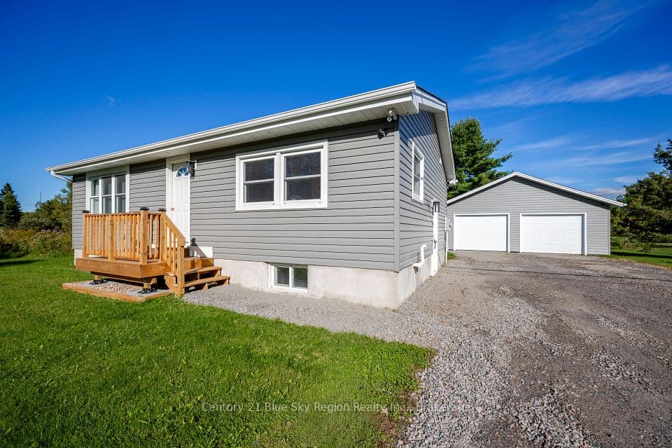 334 MacPherson Drive, East Ferris, ON P0H 1K0 – photo 2