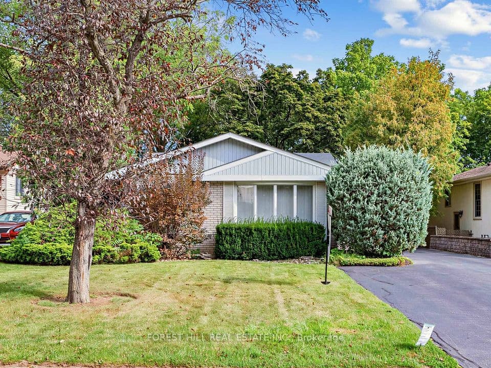 56 Little John Road, Hamilton, ON L9H 4G7 – main photo