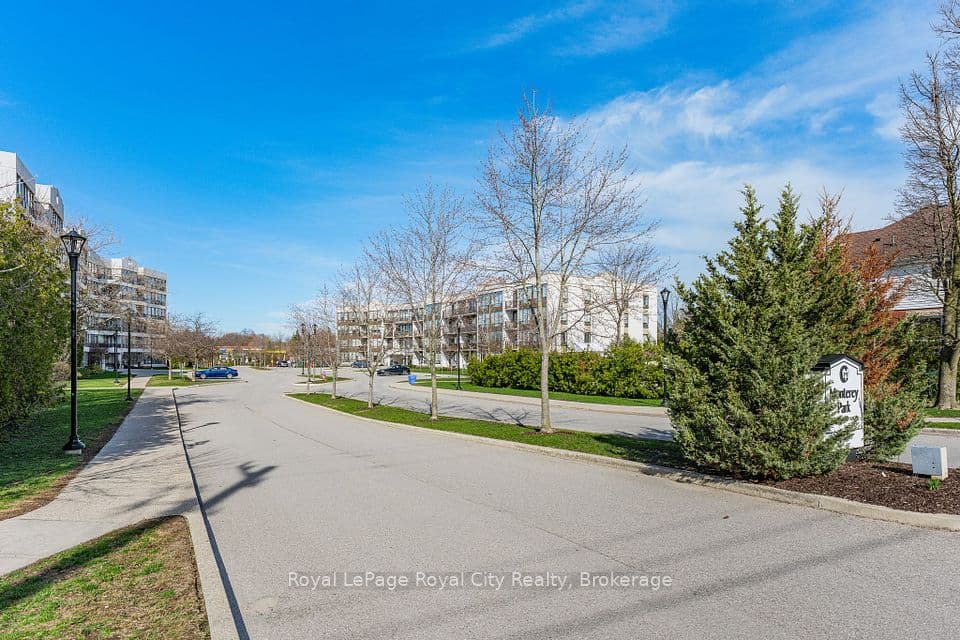 105 Bagot Street 402, Guelph, ON N1H 8H4 – main photo