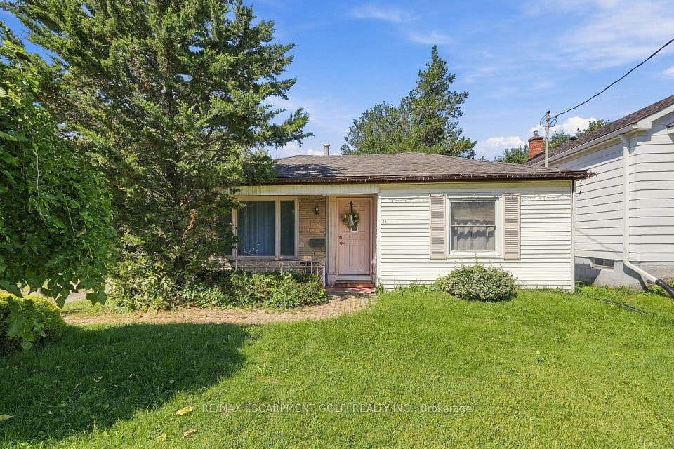 24 Barton Street, St. Catharines, ON L2S 2W1 – main photo