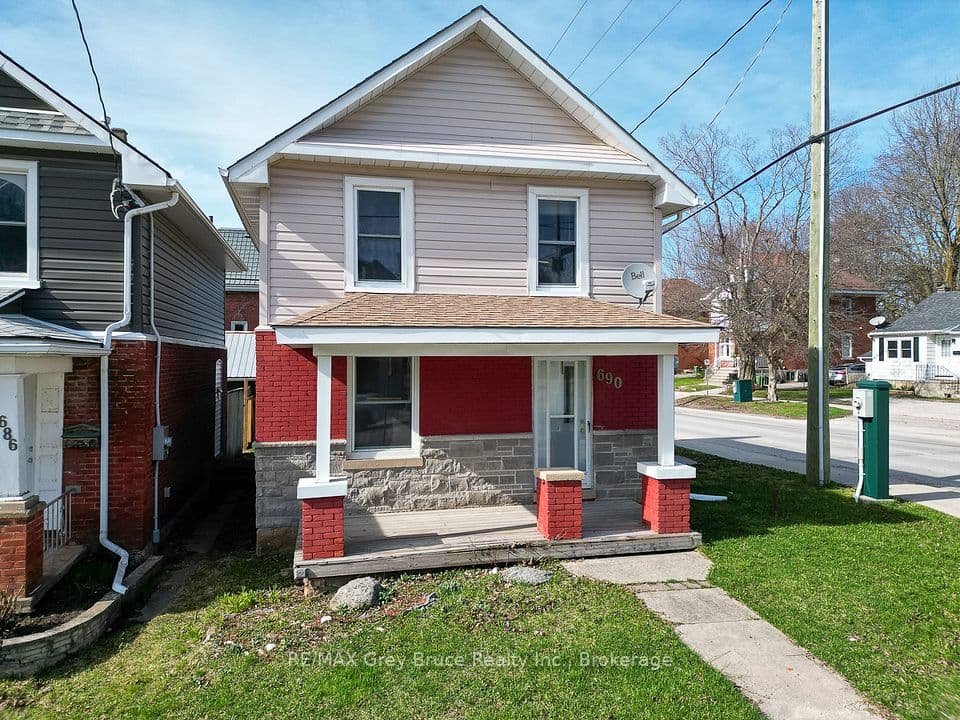 690 8th Street E, Owen Sound, ON N4K 1L8 – photo 2