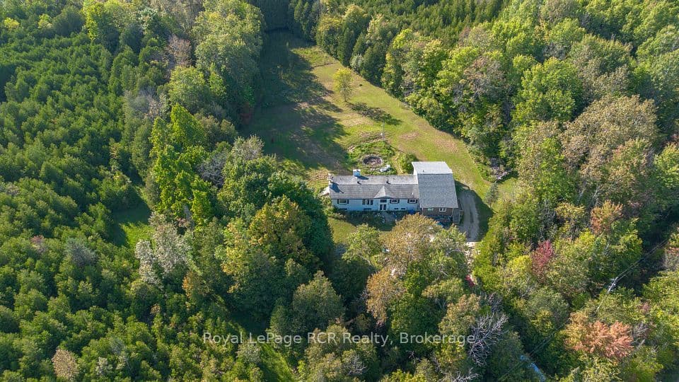 394908 2 Concession, West Grey, ON N0G 1R0 – main photo