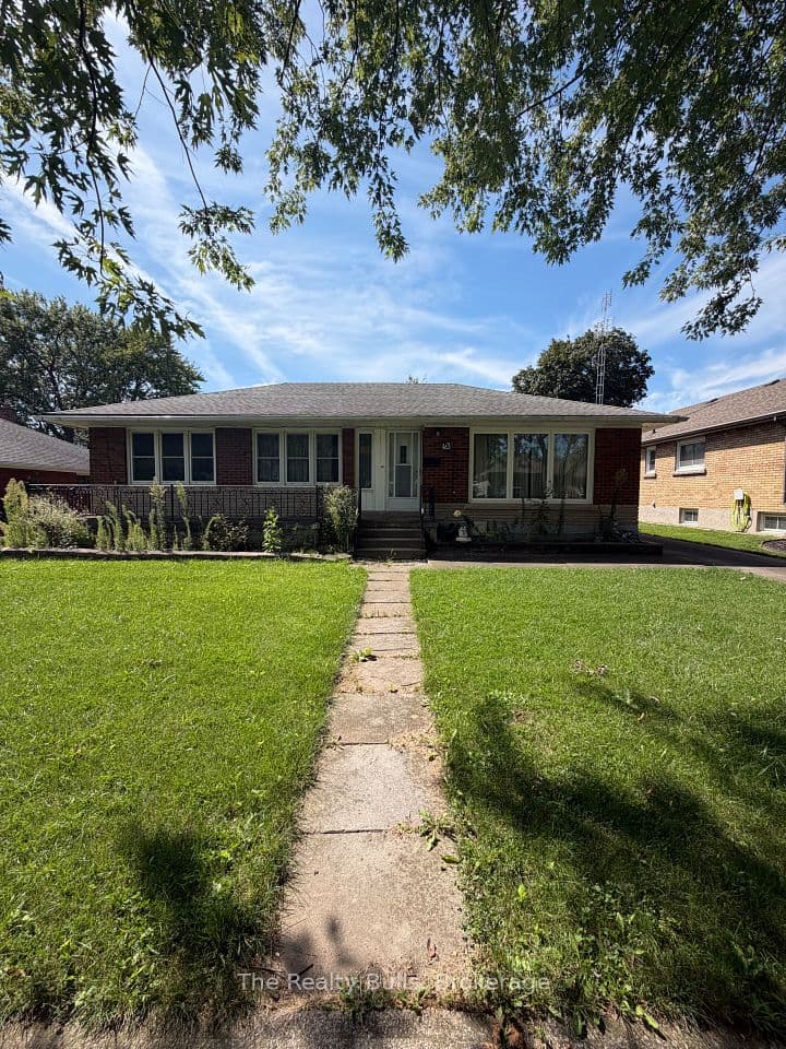 43 BARRON Street, Welland, ON L3C 2K4 – photo 2