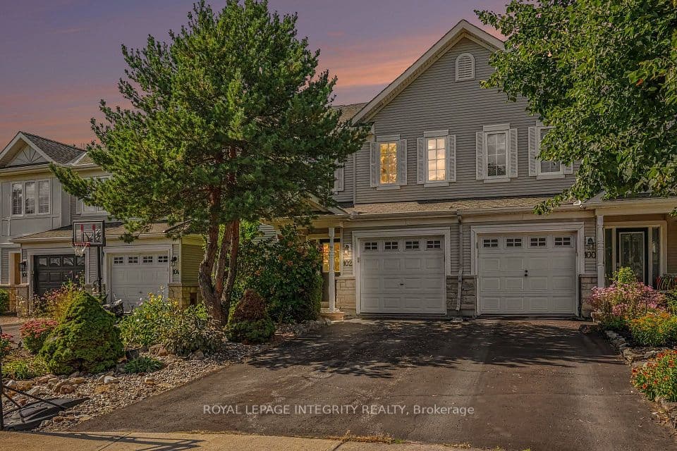 102 Hawktree Ridge, Barrhaven, ON K2J 5N3 – main photo