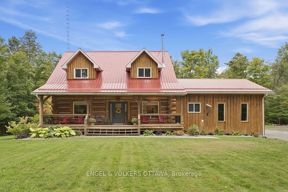 935 Kippen Road, McNab/Braeside, ON K0A 3L0 – main photo