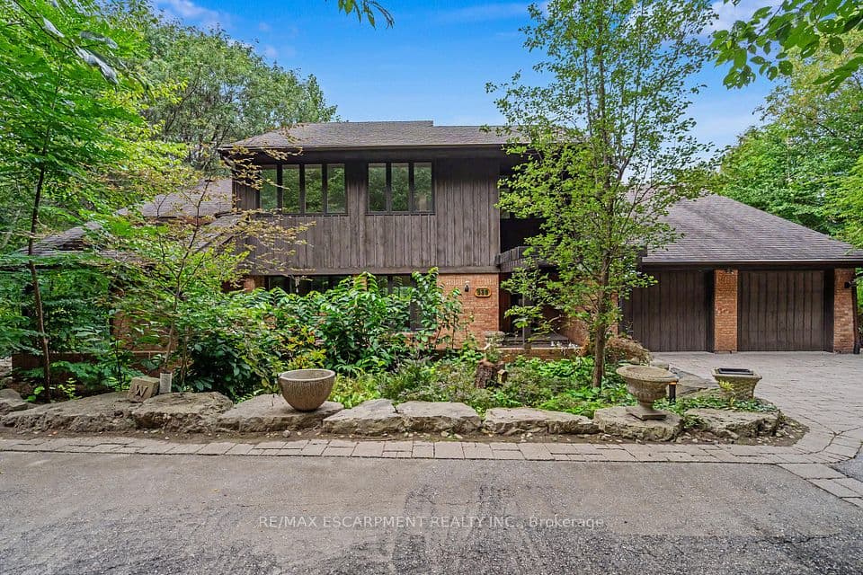 539 ONTARIO Street, Hamilton, ON L9G 3E1 – main photo