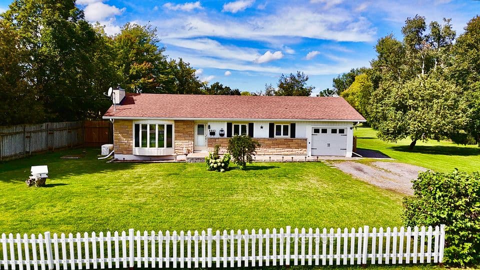 6663 Dalmeny Road E, Greely - Metcalfe - Osgoode - Vernon and Area, ON K0A 2W0 – main photo