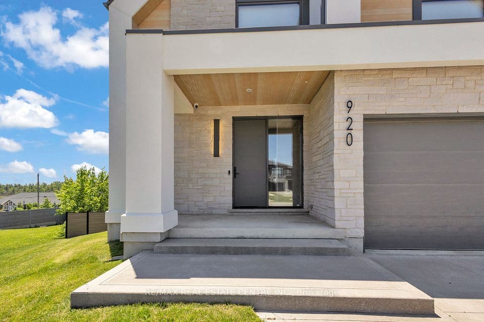 920 Thomas Pedder Court, Kitchener, ON N2P 0C2 – photo 3