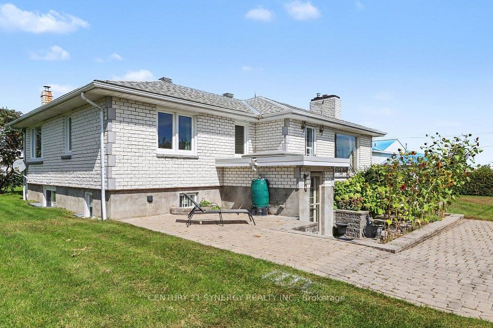 2452 Colonial Road, Orleans - Cumberland and Area, ON K4B 1J1 – photo 3