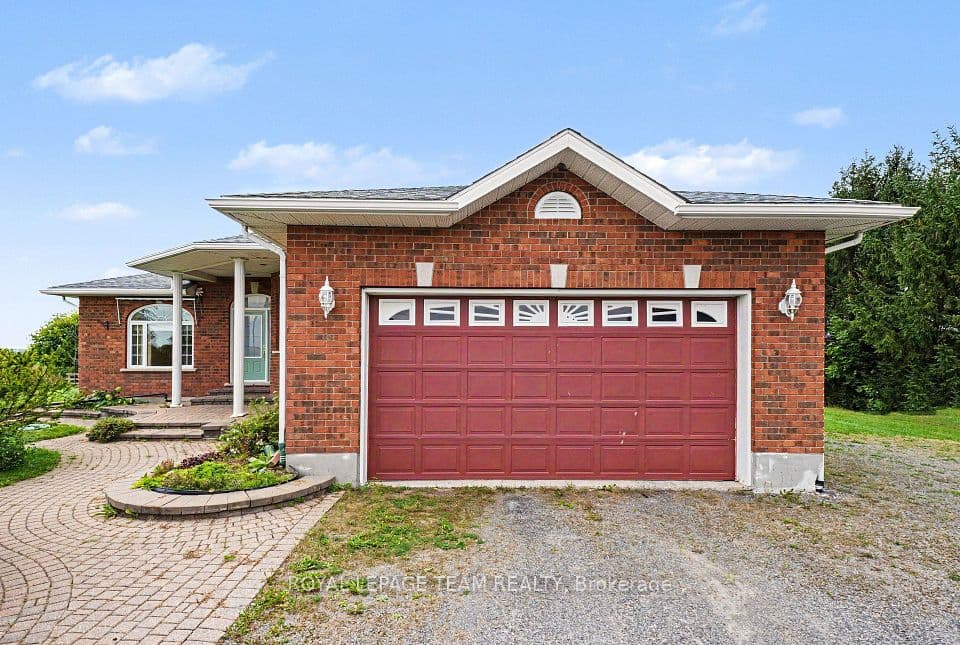 3282 County 16 Road, North Dundas, ON K0E 1W0 – photo 3