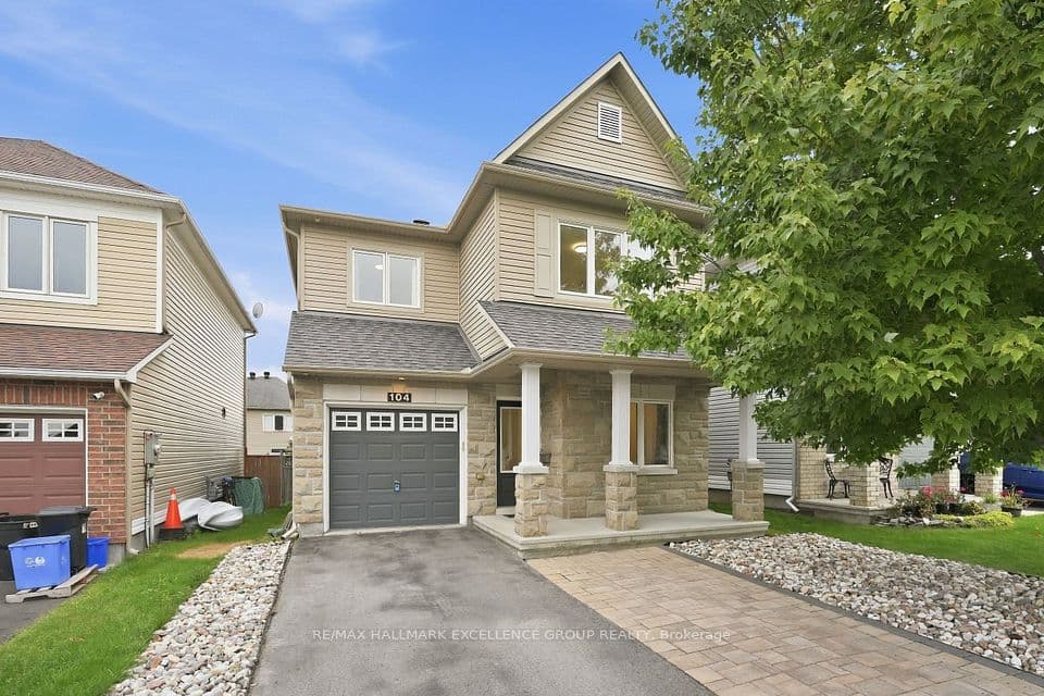 104 Onyx Crescent, Clarence-Rockland, ON K4K 0H4 – main photo