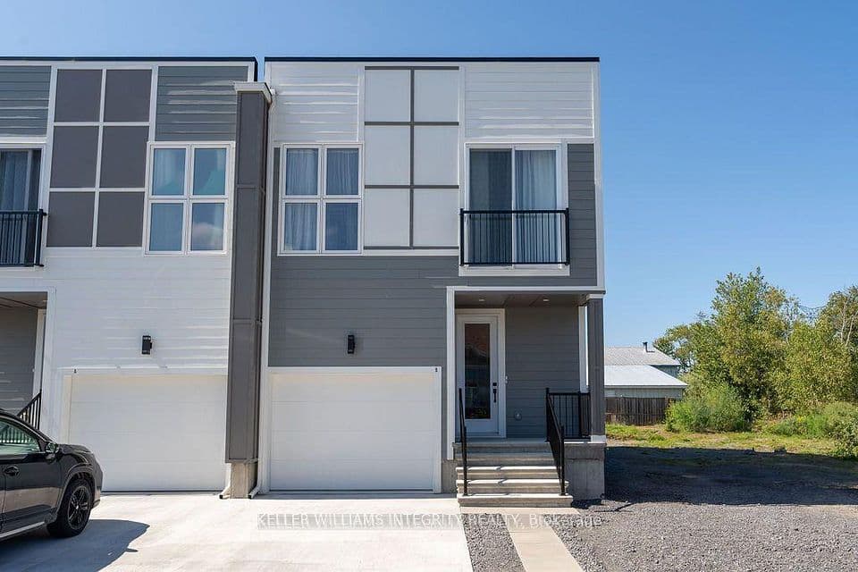 875 CONTOUR Street B, Orleans - Convent Glen and Area, ON K1W 0G6 – photo 2