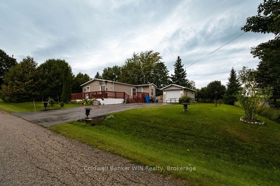 19 Grand Vista Drive, Wellington North, ON N0G 2L0 – main photo