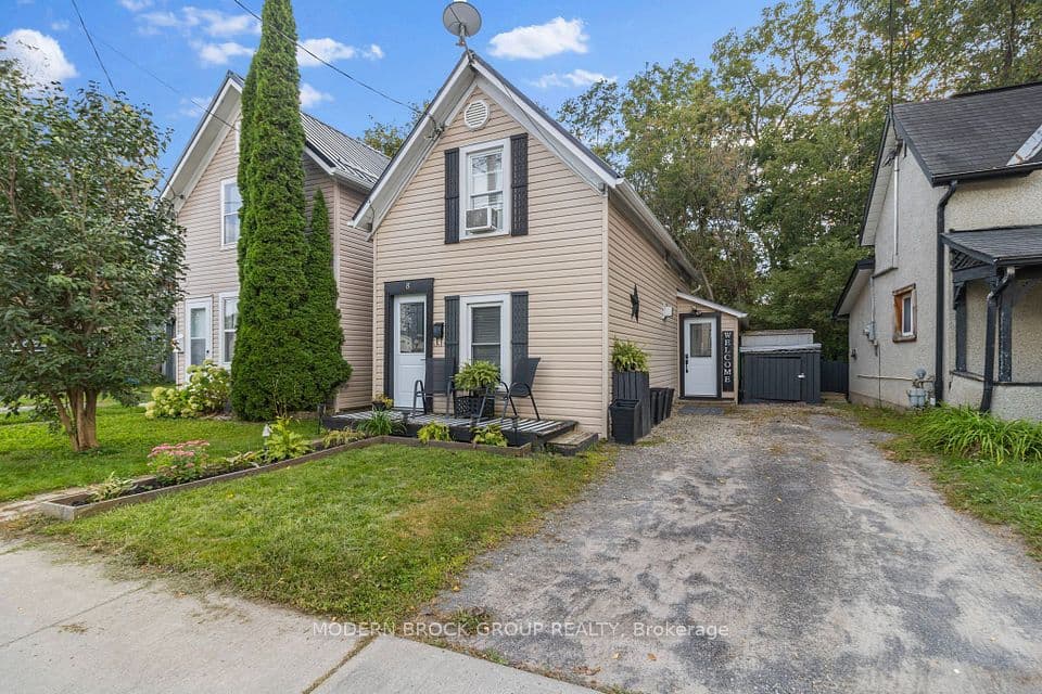 8 Elm Street, Brockville, ON K6V 5M6 – main photo