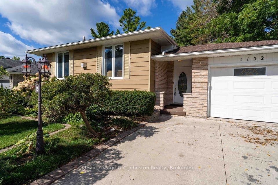 1152 Wellington Street, Saugeen Shores, ON N0H 2C3 – main photo