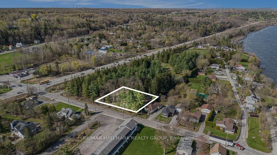 942 Cameron Street, Orleans - Cumberland and Area, ON K4C 1C6 – photo 2