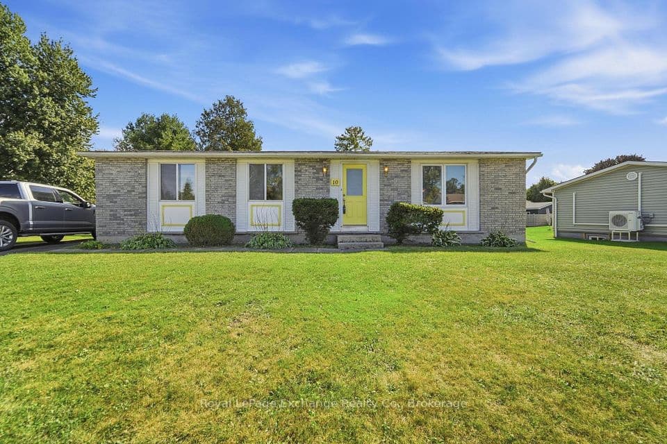 10 Inverness Street N, Kincardine, ON N2Z 1J4 – main photo