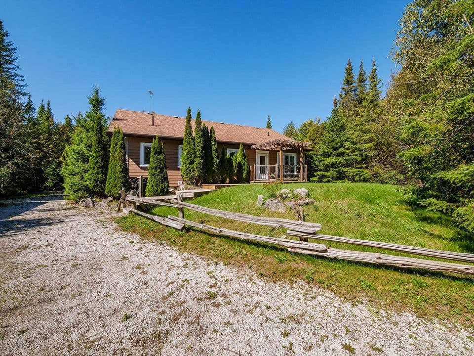 150 Walter Charman Drive, Northern Bruce Peninsula, ON N0H 2M0 – photo 2