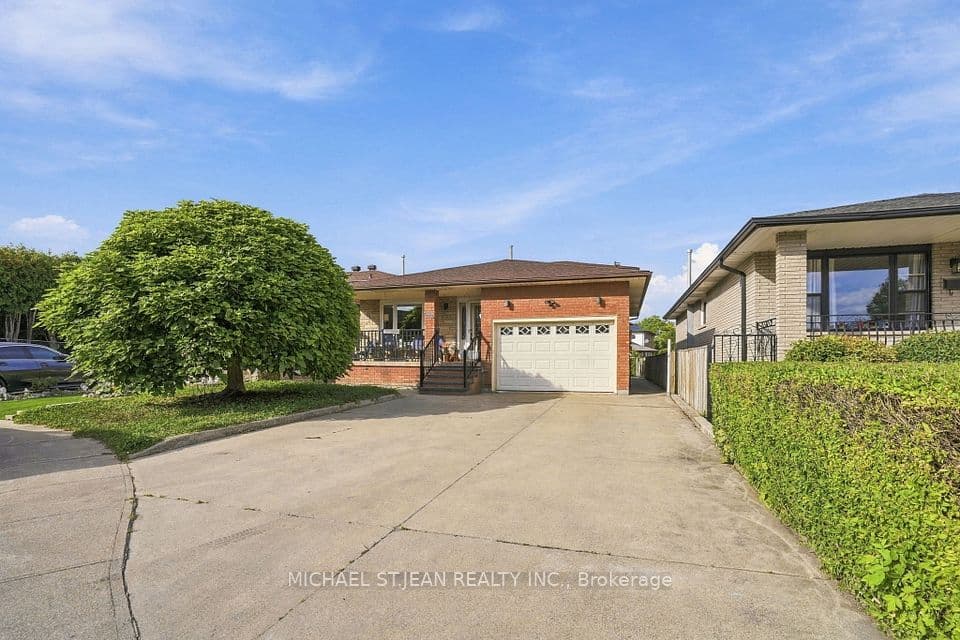 42 Lasila Court, Hamilton, ON L9C 7B6 – photo 3