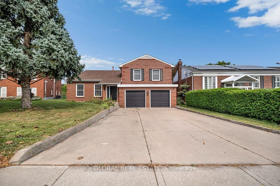 38 Leclaire Street, Hamilton, ON L9C 5X3 – main photo