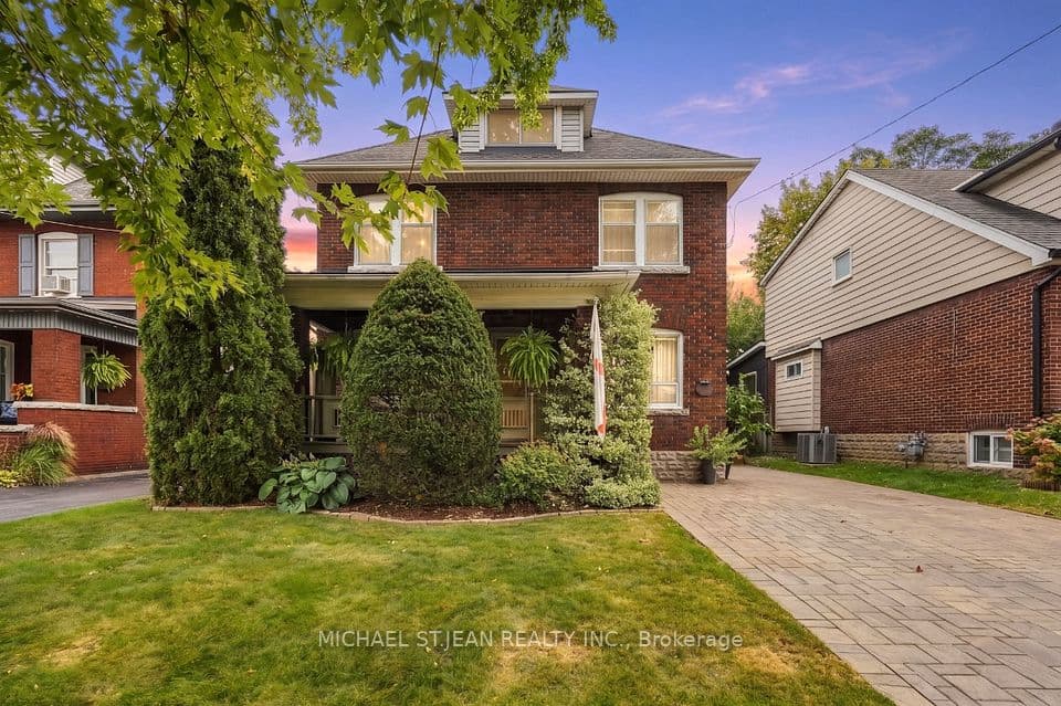 33 Tuxedo Avenue S, Hamilton, ON L8K 2R7 – main photo