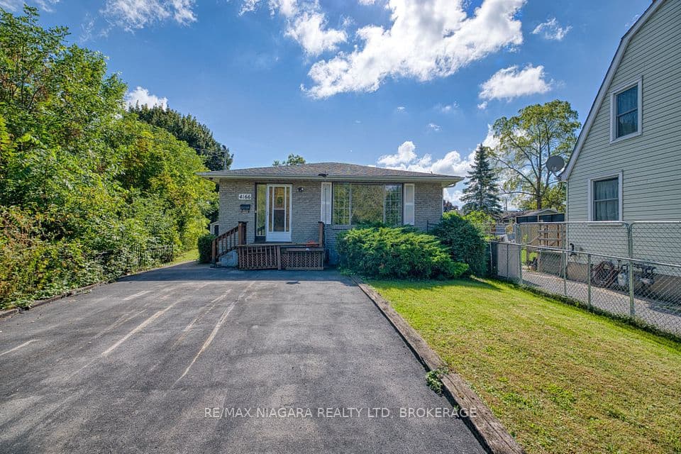 4166 Chippawa Parkway, Niagara Falls, ON L2G 6E5 – main photo