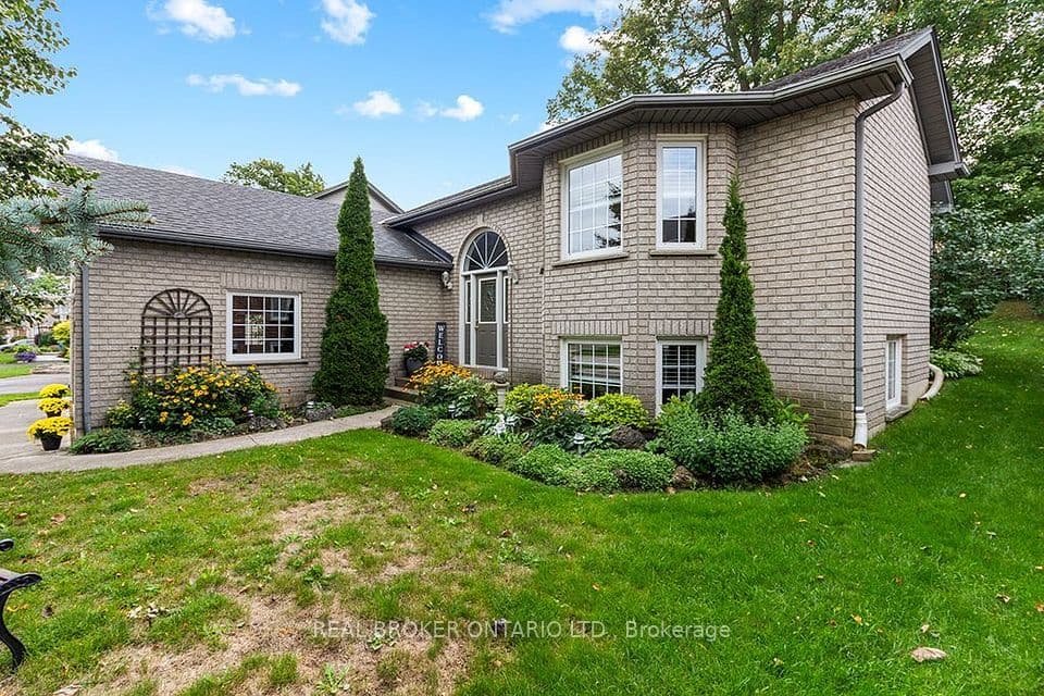 411 Olde Village Lane, Shelburne, ON L9V 3A4 – main photo