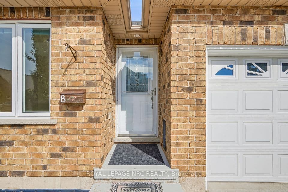 8 Bluegrass Crescent, St. Catharines, ON L2P 0A7 – photo 3