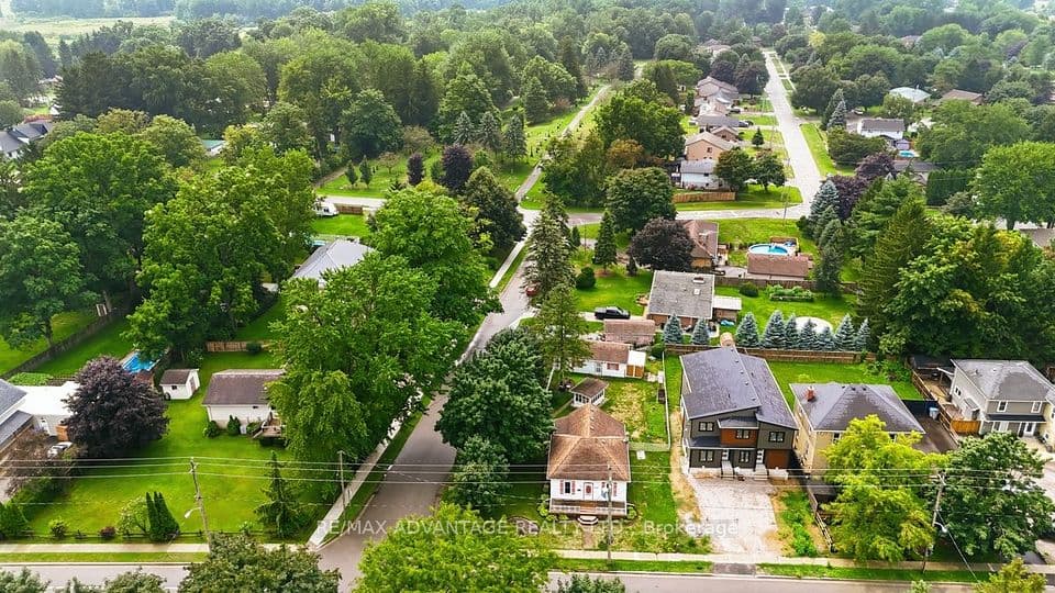 22383 Adelaide Road, Strathroy-Caradoc, ON N0L 1W0 – photo 2