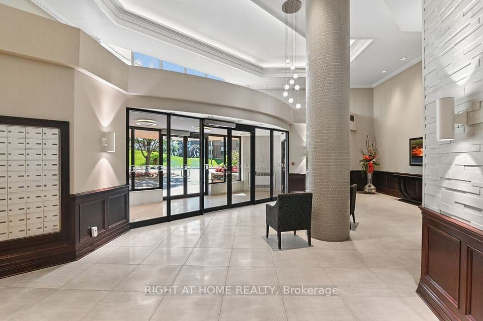 3105 Carling Avenue 302, Crystal Bay - Rocky Point - Bayshore, ON K2H 5A6 – photo 3