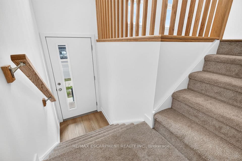 55 Great Falls Boulevard, Hamilton, ON L8B 2A9 – photo 3