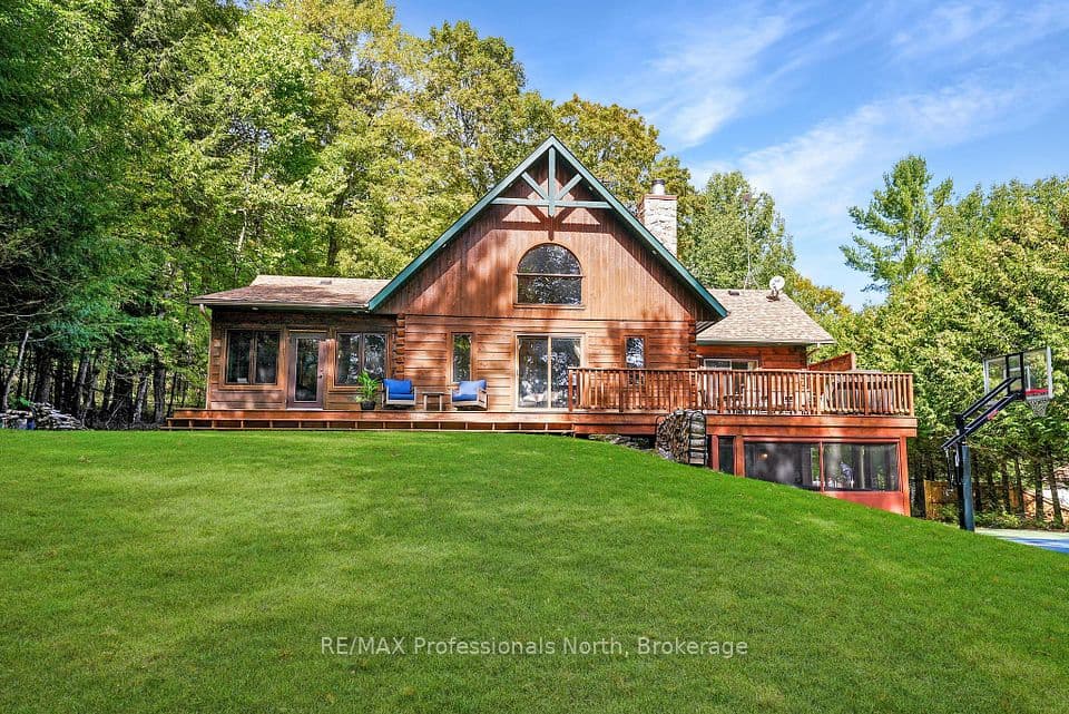 1025 Canfield Lane, Minden Hills, ON K0M 2K0 – main photo