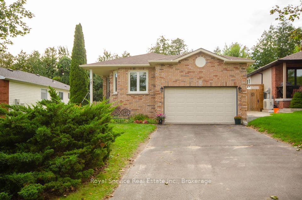 747 Greer Crescent, Cobourg, ON K9A 5N7 – photo 2