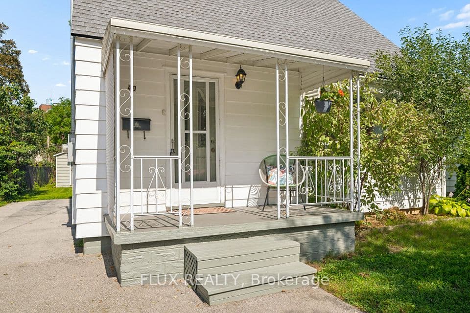 40 Perth Road, Kitchener, ON N2M 3G5 – photo 3