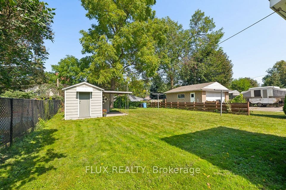 40 Perth Road, Kitchener, ON N2M 3G5 – photo 2
