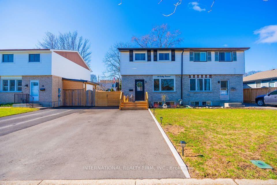 28 Debby Crescent, Brantford, ON N3R 7A4 – main photo