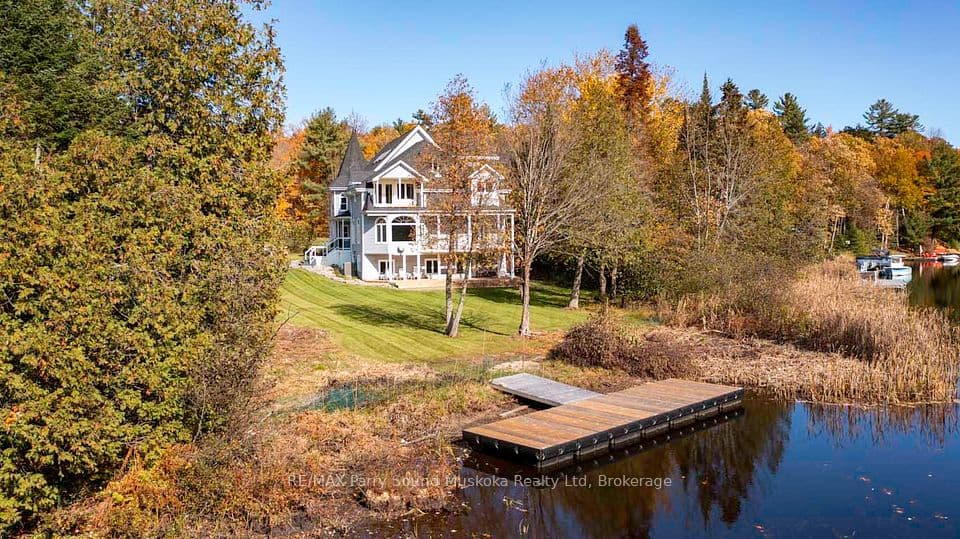 14-16 KNOWLES Crescent, Seguin, ON P0C 1J0 – main photo