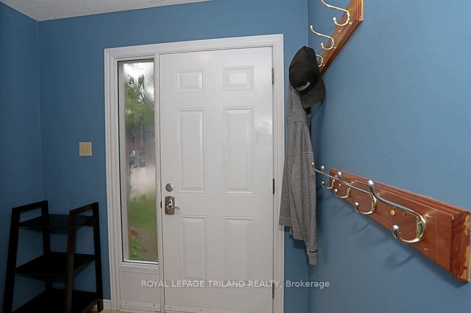 131 Bonaventure Drive 2, London East, ON N5V 4H8 – photo 3