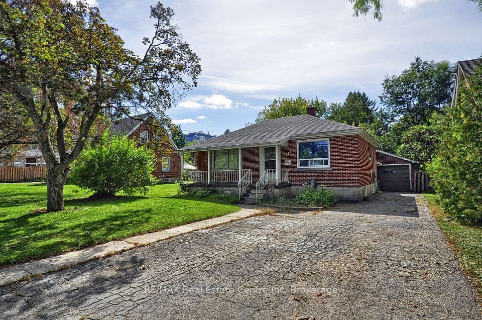 273 Albert Street, Waterloo, ON N2L 3T7 – main photo