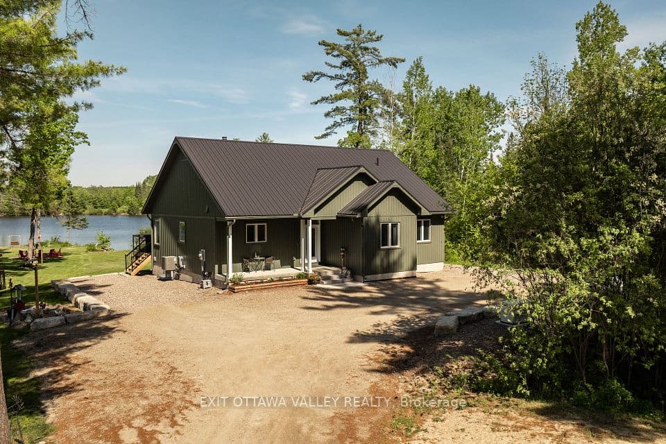 82 Jennings Road, Head, Clara and Maria, ON K0J 2B0 – photo 2