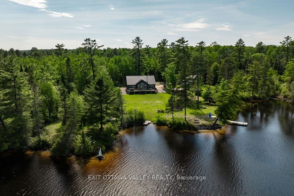 82 Jennings Road, Head, Clara and Maria, ON K0J 2B0 – photo 3