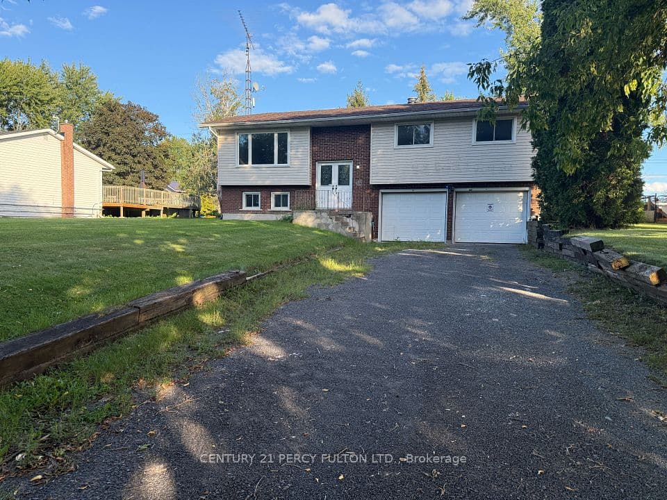 24 Southwood Crescent, Greater Napanee, ON K7R 3L2 – photo 2
