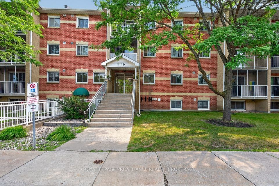 316 Kingsdale Avenue 411, Kingston, ON K7M 8S2 – main photo