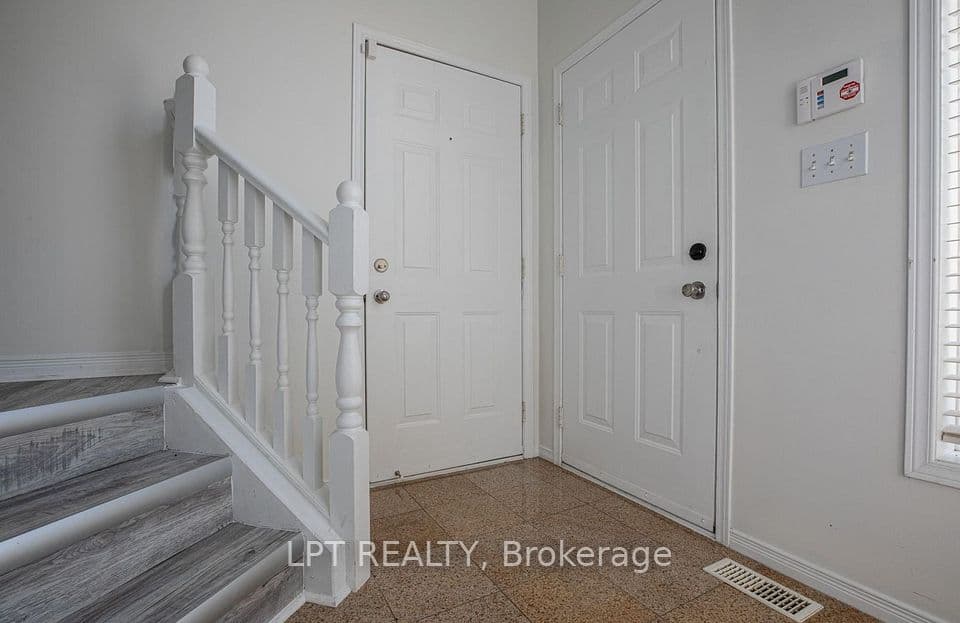 11866 Brouillette Court, Tecumseh, ON N8N 5C7 – photo 3
