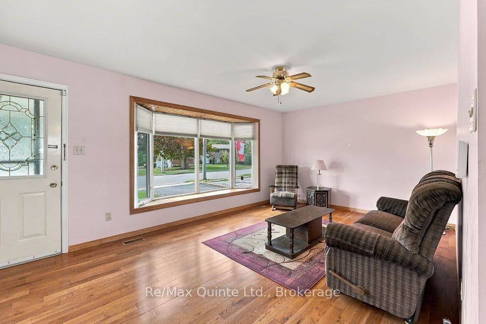 237 Byron Street, Quinte West, ON K8V 2Z2 – photo 3
